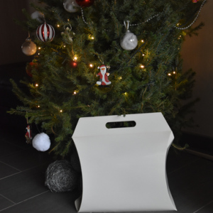Witte tas: creatieve spullen voor kleuters in 1 tas